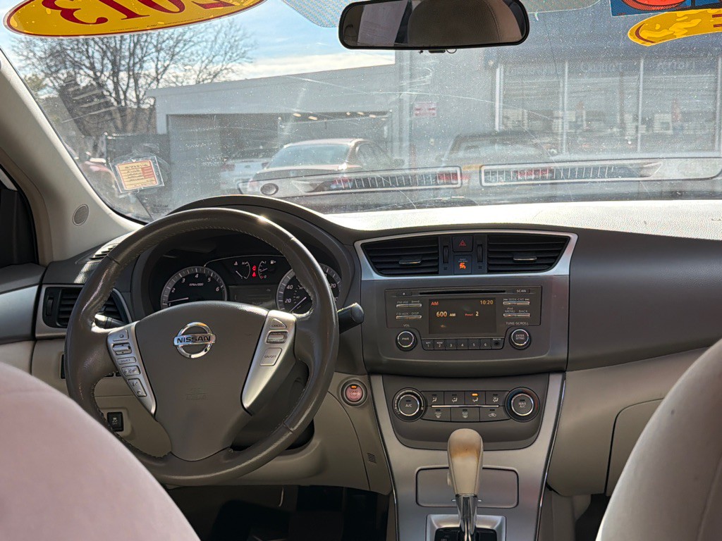 2013 Nissan Sentra Image 10
