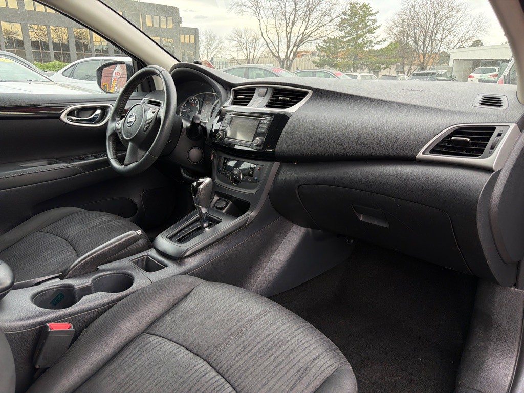 2018 Nissan Sentra Image 9