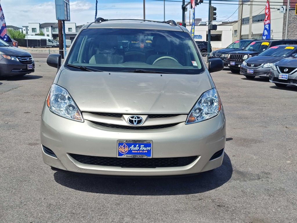 2008 Toyota Sienna Image 3
