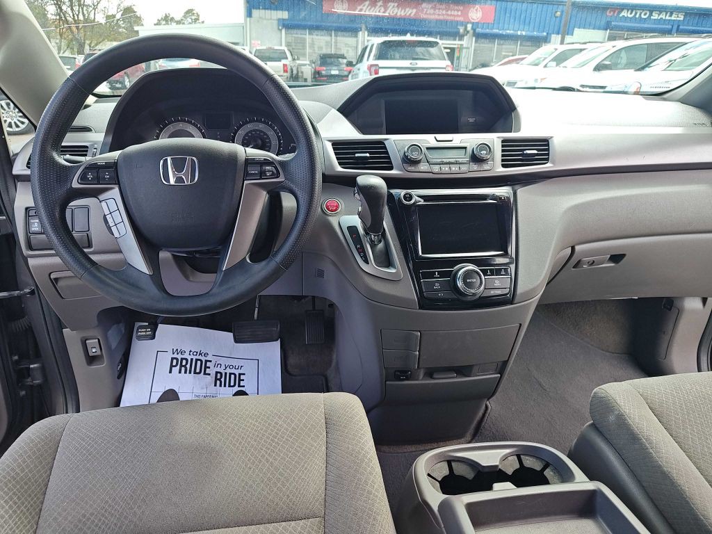 2015 Honda Odyssey Image 7