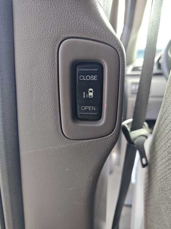 2015 Honda Odyssey Image 14