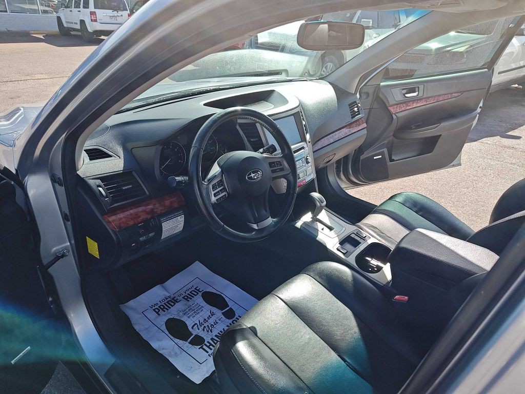 2012 Subaru Outback Image 7
