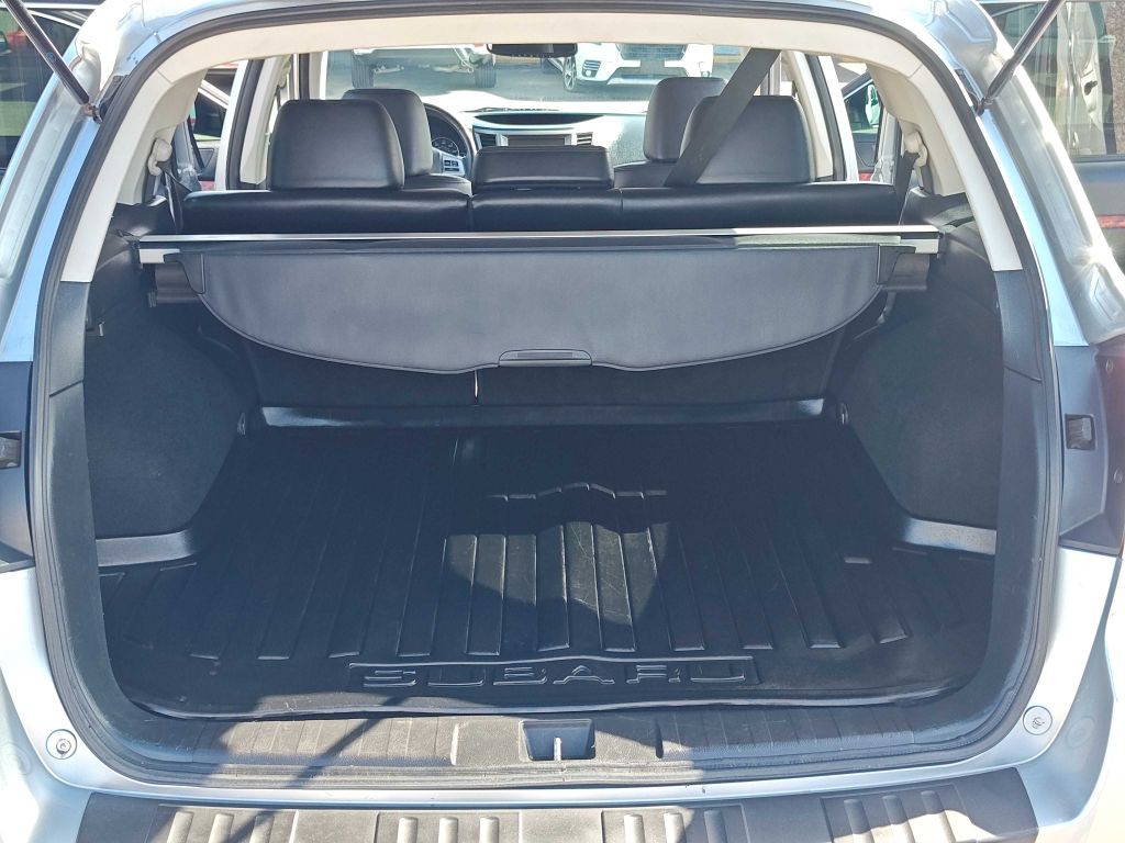 2012 Subaru Outback Image 14