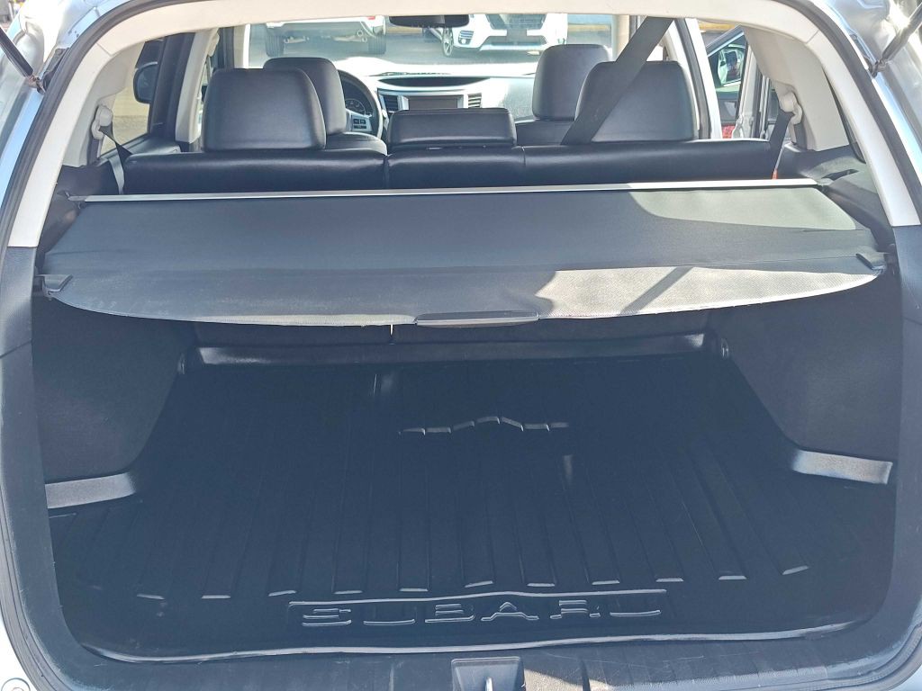 2012 Subaru Outback Image 15