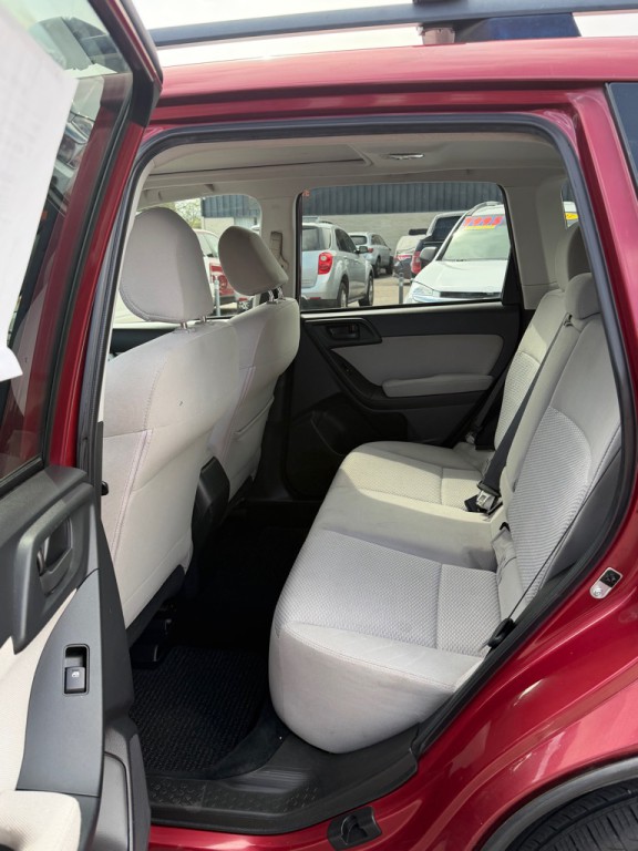 2015 Subaru Forester Image 11