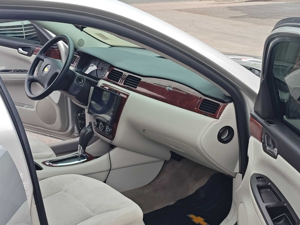2007 Chevrolet Impala Image 11