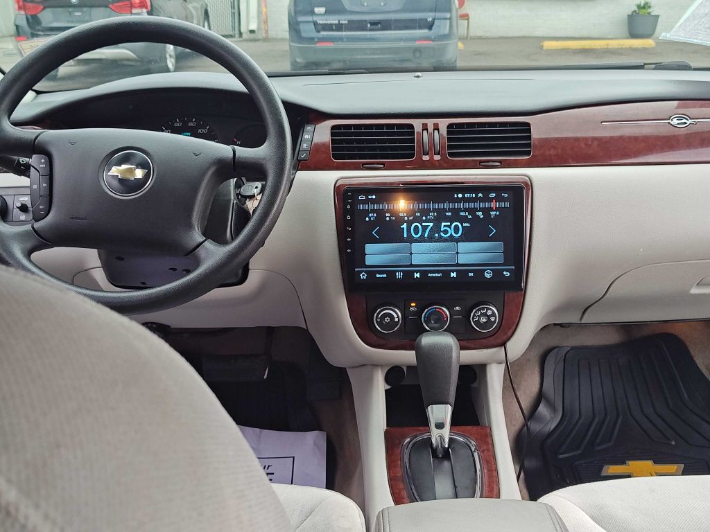 2007 Chevrolet Impala Image 12