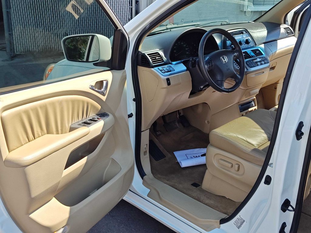 2008 Honda Odyssey Image 8