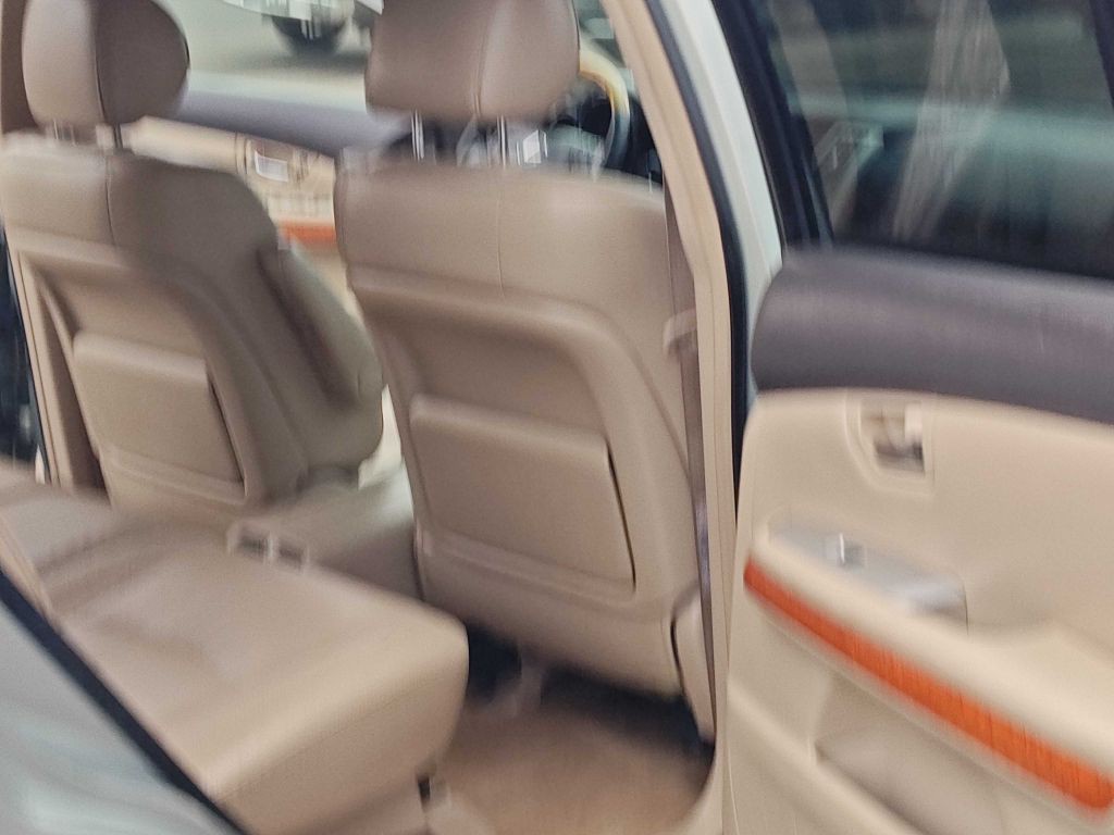 2007 Lexus RX Image 12
