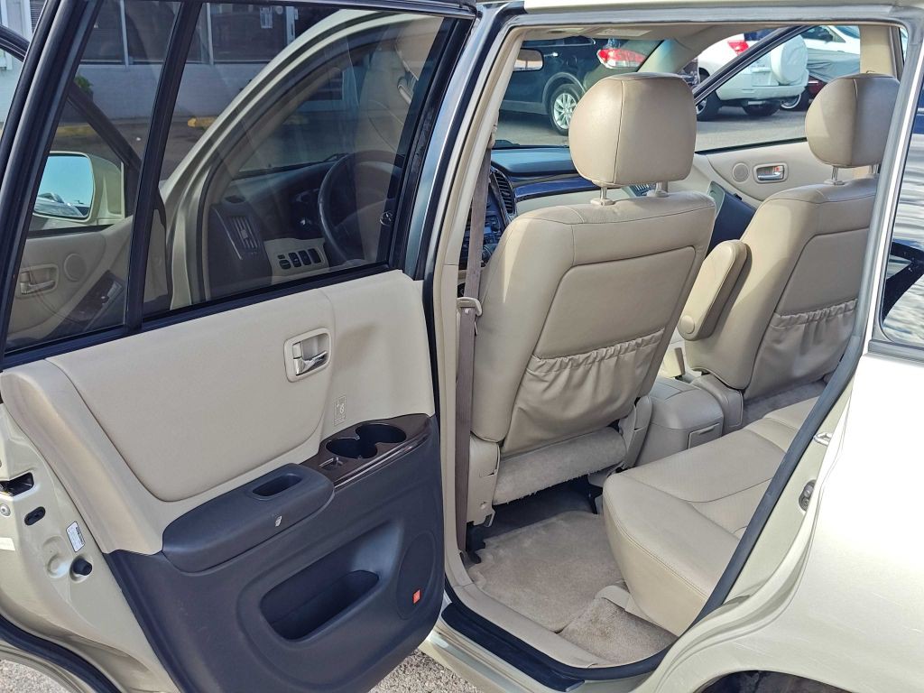 2002 Toyota Highlander Image 6