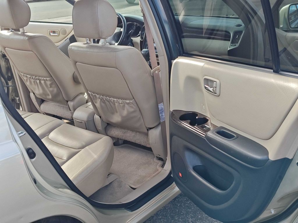 2002 Toyota Highlander Image 8