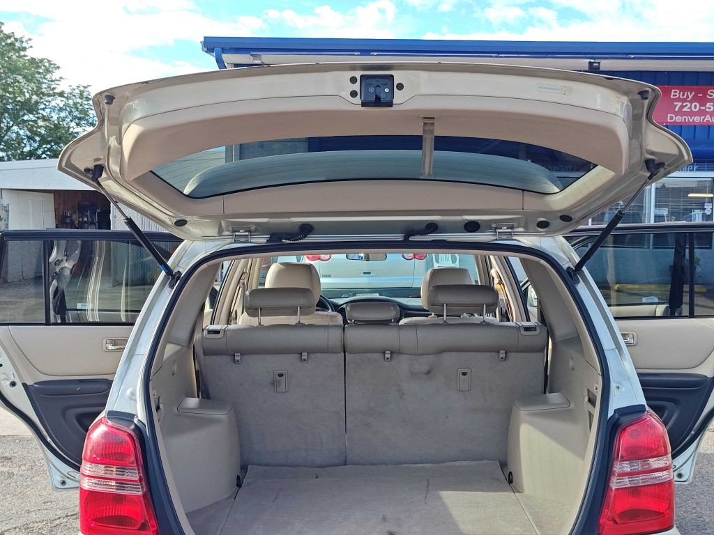 2002 Toyota Highlander Image 10