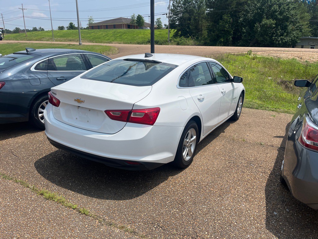 2019 Chevrolet Malibu Image 3