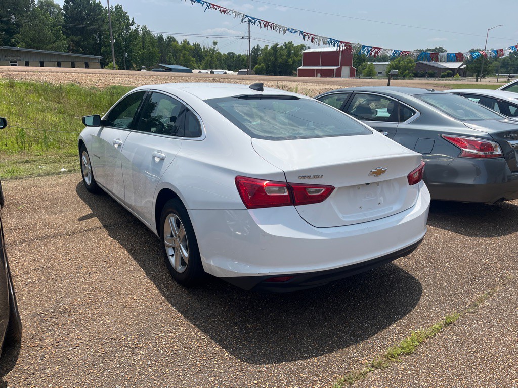 2019 Chevrolet Malibu Image 4