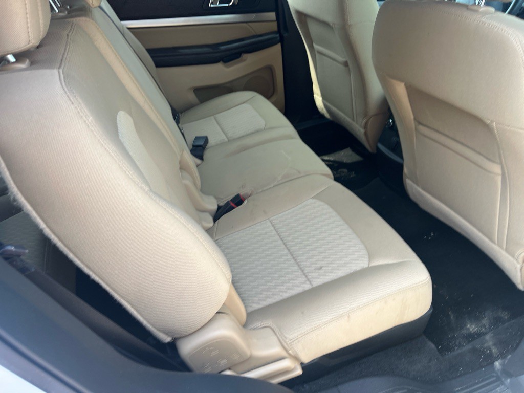 2017 Ford Explorer Image 4