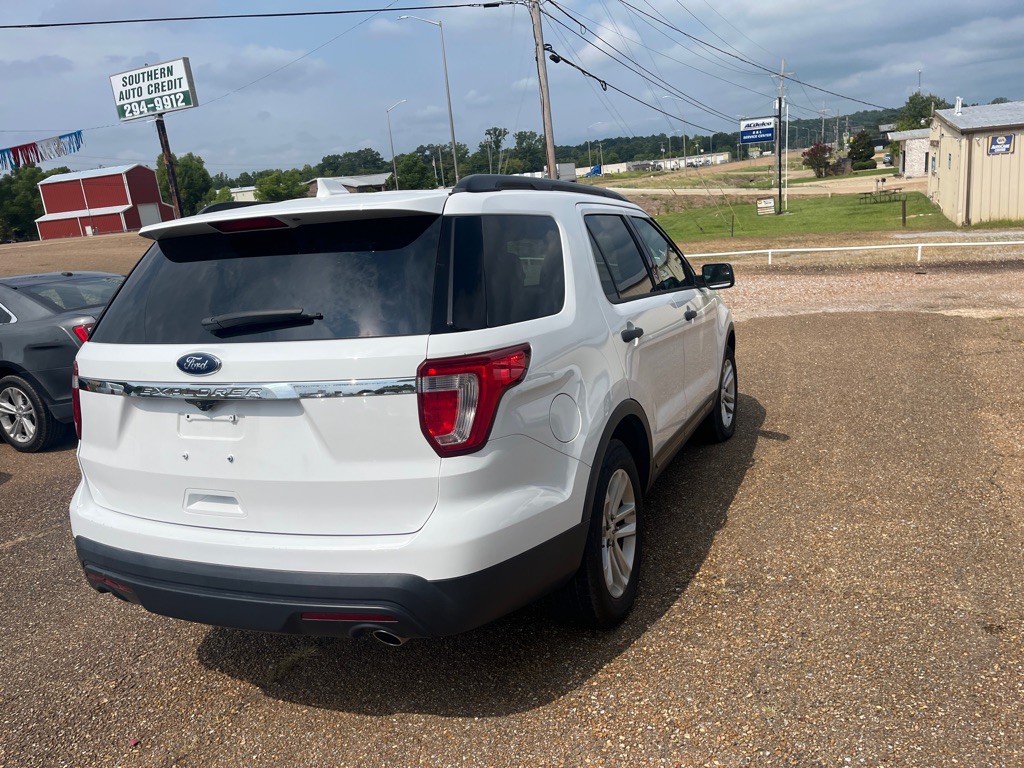 2017 Ford Explorer Image 7