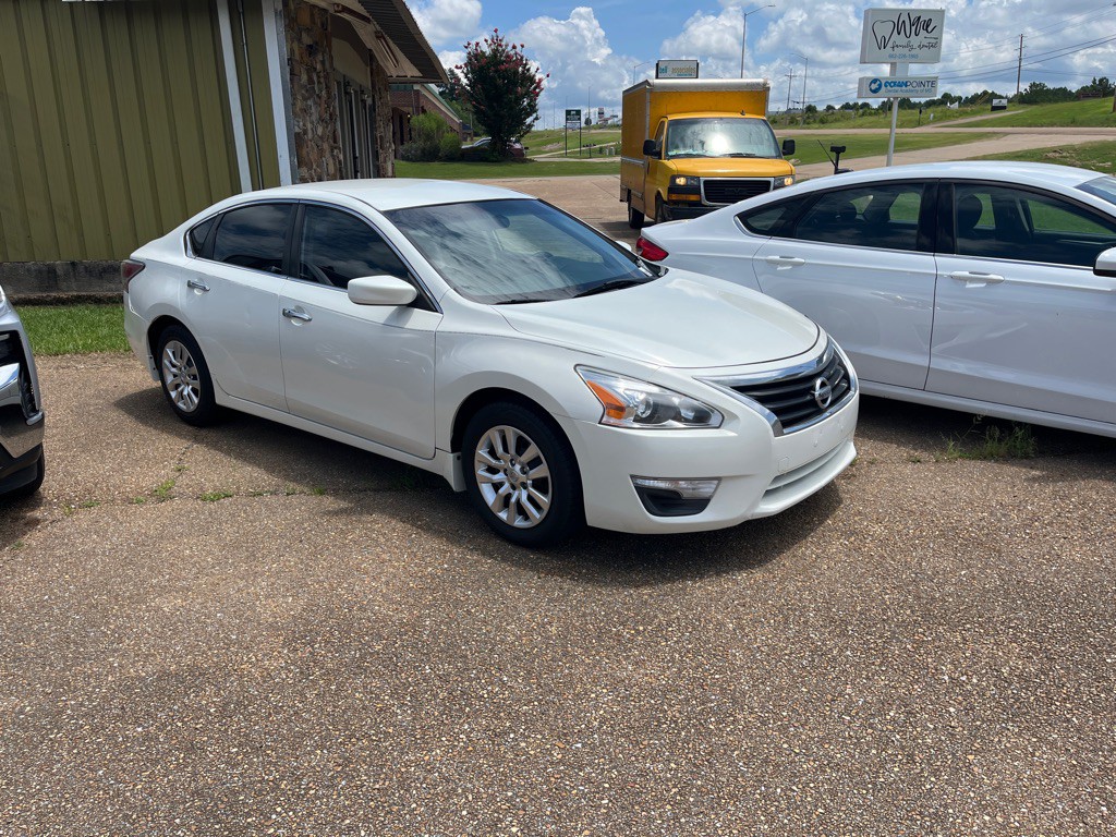 2014 Nissan Altima Image 2