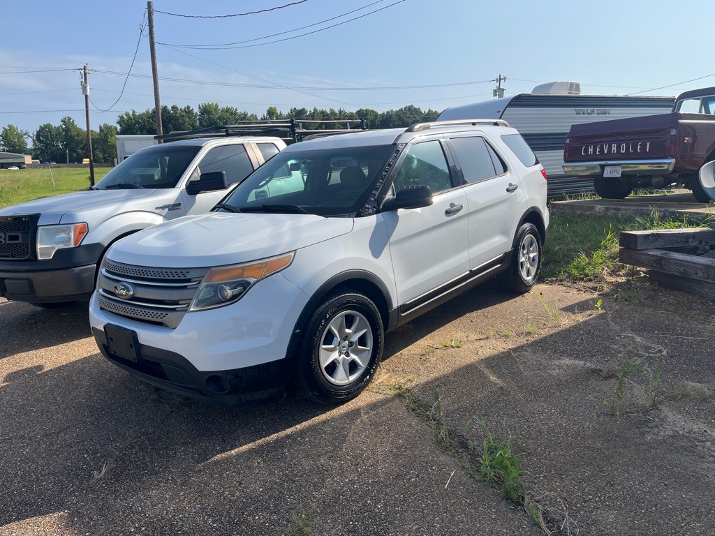 2014 Ford Explorer Image 1