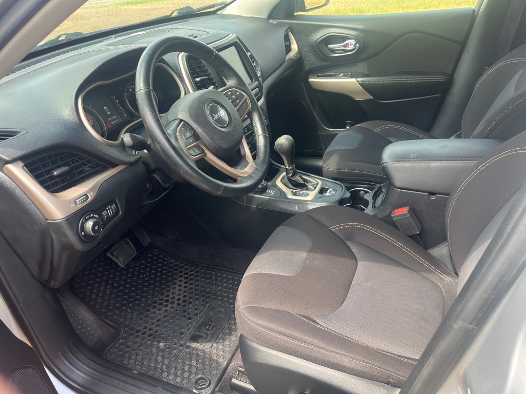 2017 Jeep Cherokee Image 6