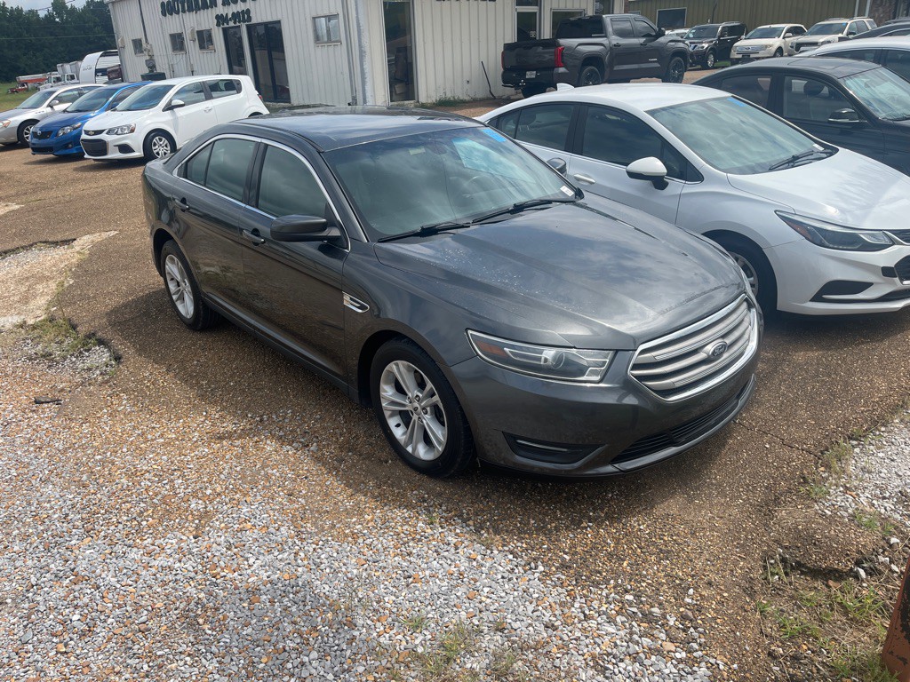 2016 Ford Taurus Image 2