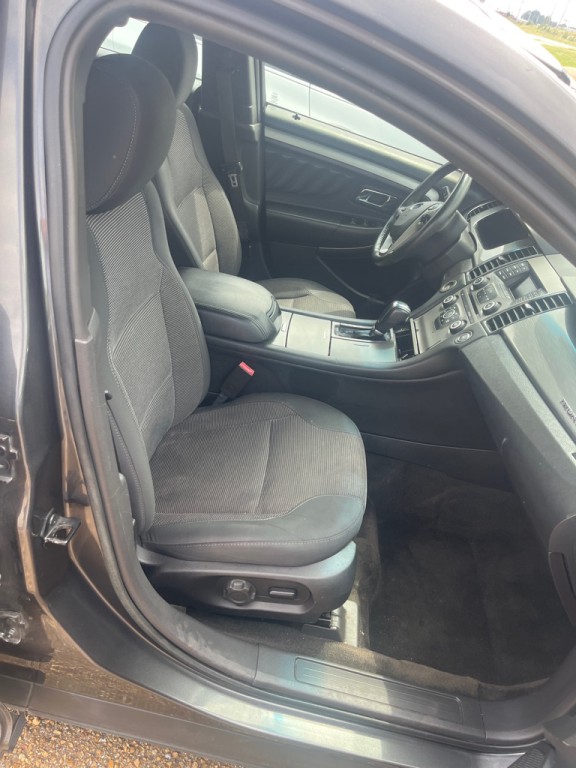 2016 Ford Taurus Image 3