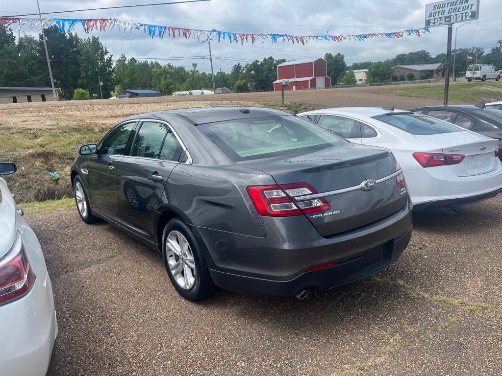2018 Ford Taurus Image 4