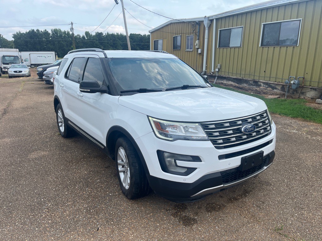 2016 Ford Explorer Image 2