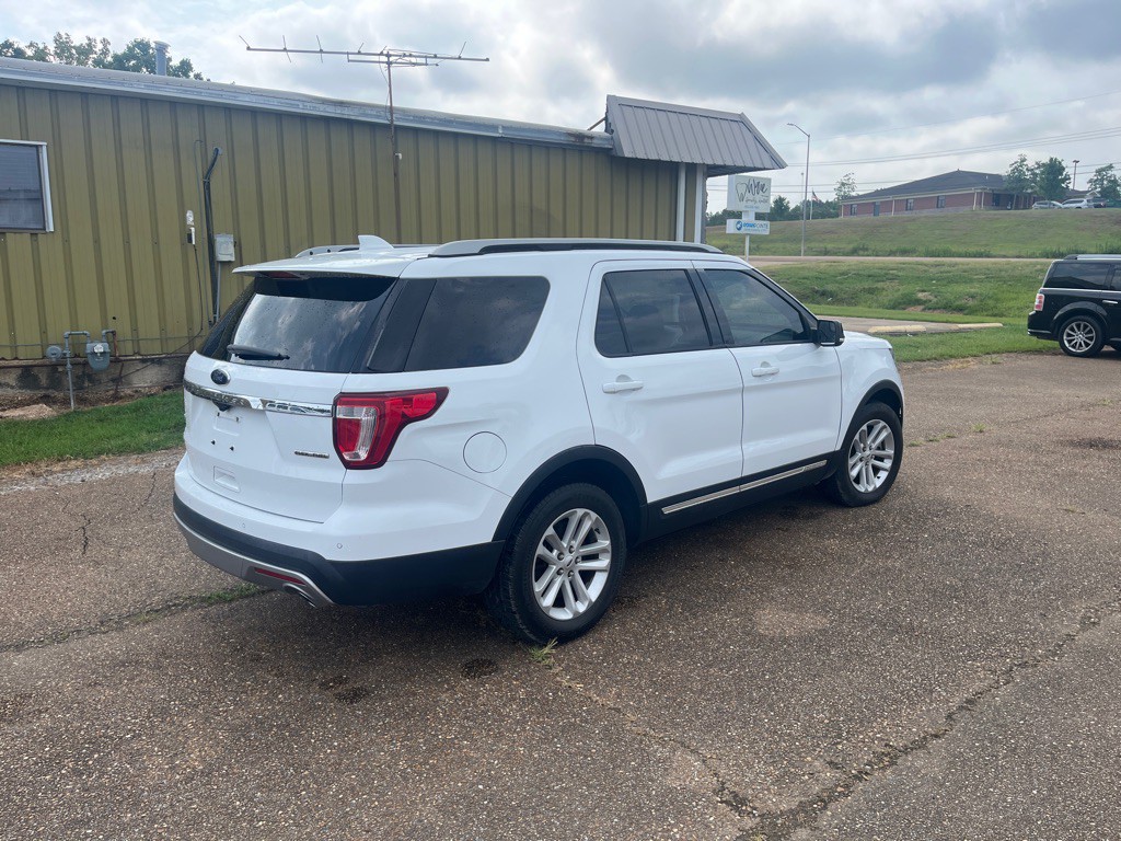 2016 Ford Explorer Image 3