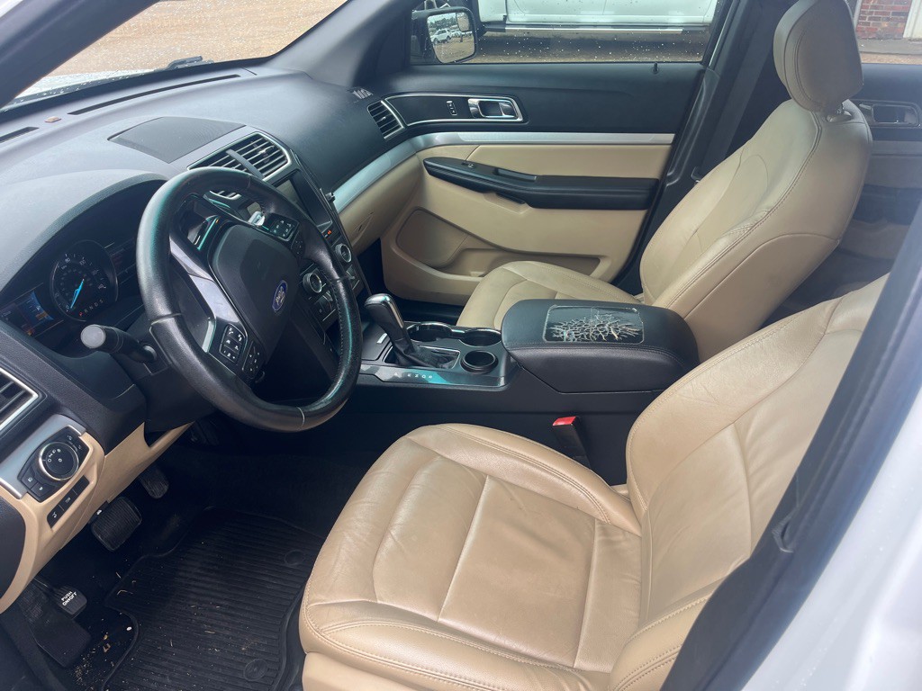 2016 Ford Explorer Image 7