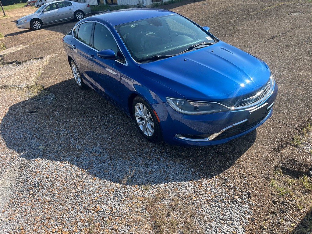 2015 Chrysler 200 Image 2