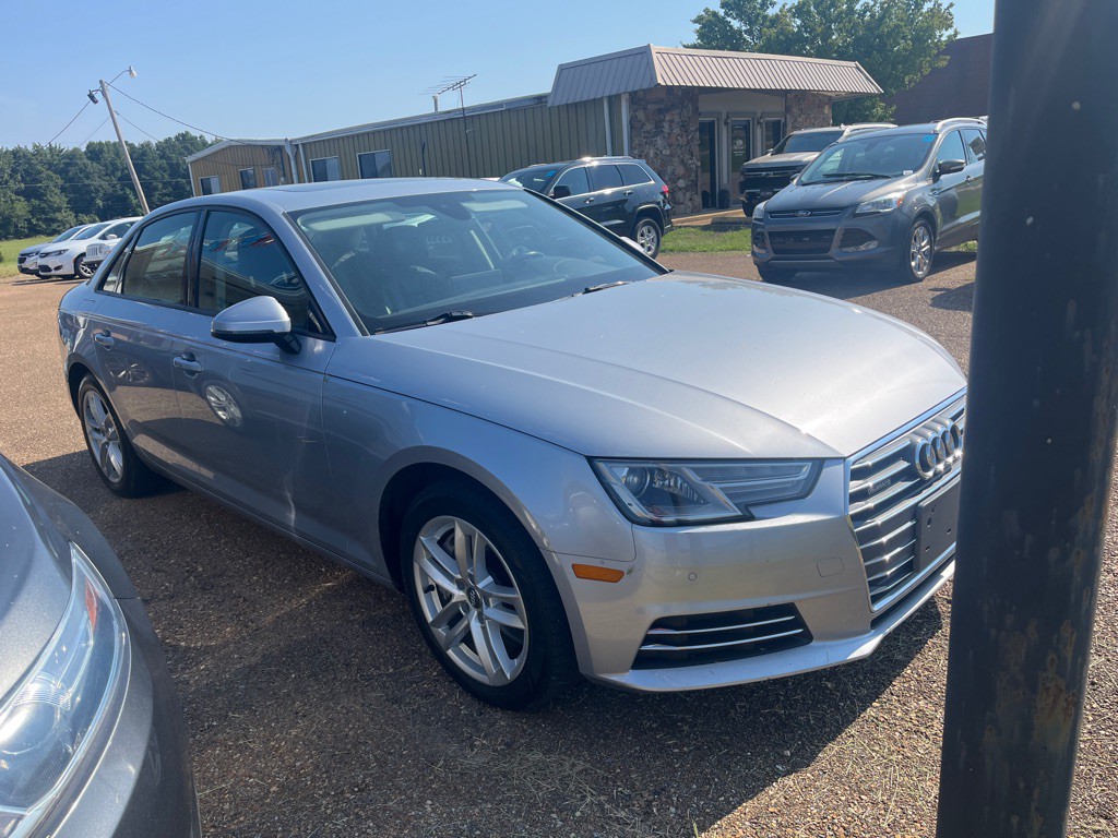 2017 Audi A4 Image 2
