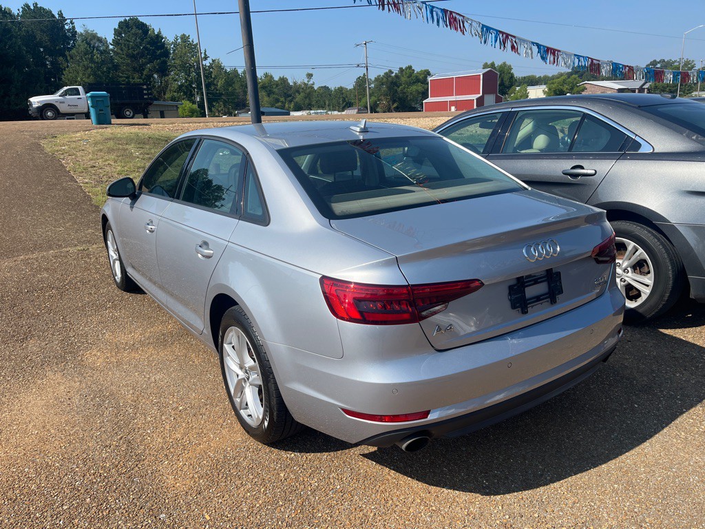 2017 Audi A4 Image 7