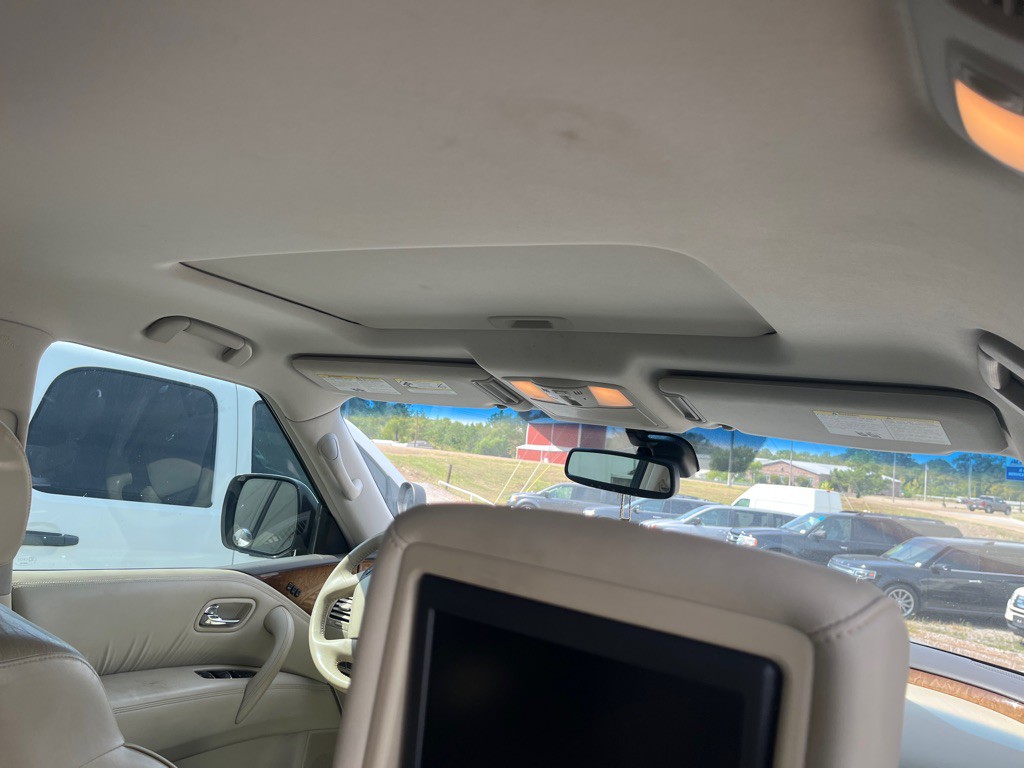 2013 INFINITI QX56 Image 5