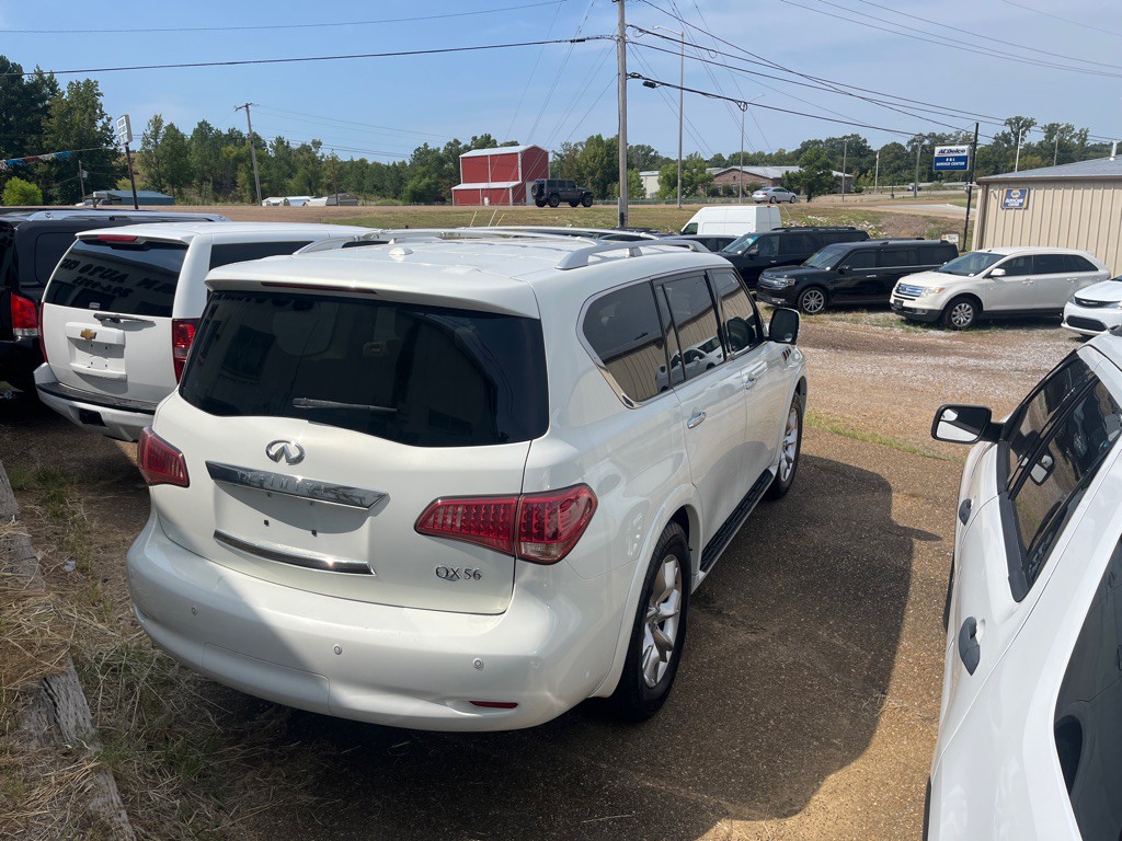 2013 INFINITI QX56 Image 8
