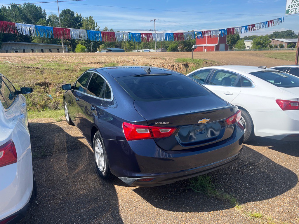 2018 Chevrolet Malibu Image 4
