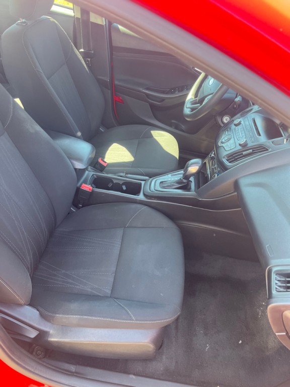2017 Ford Focus Image 3