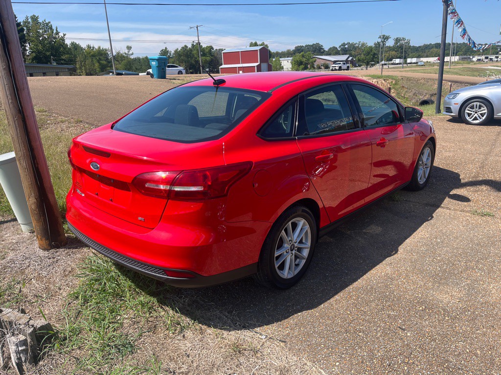 2017 Ford Focus Image 5