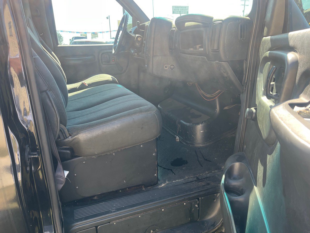 2003 Chevrolet C/K 4500 Image 3