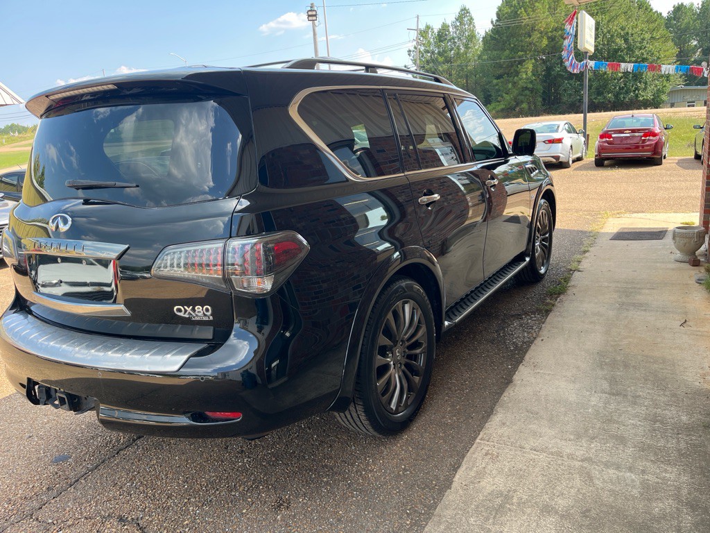 2017 INFINITI QX80 Image 3
