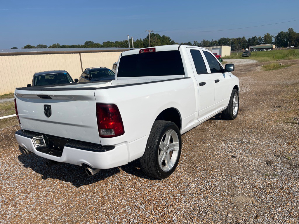 2013 RAM 1500 Image 3