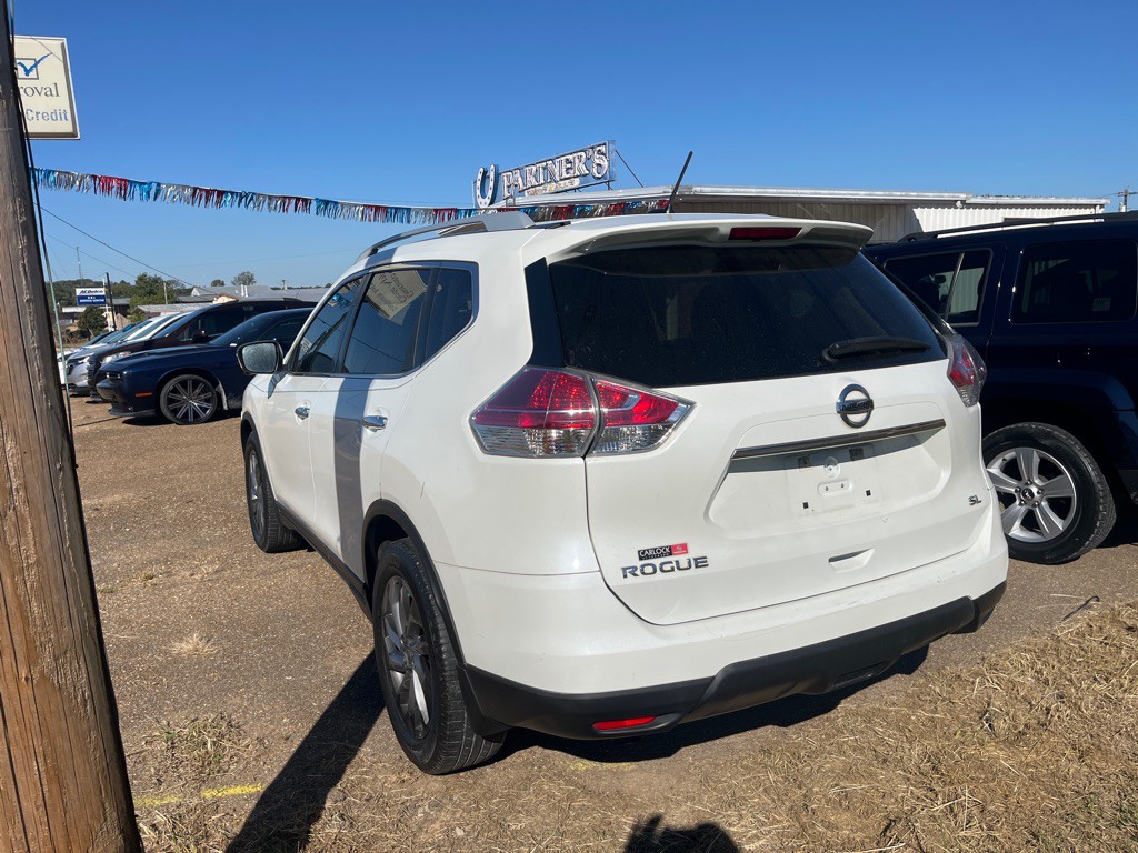 2015 Nissan Rogue Image 4