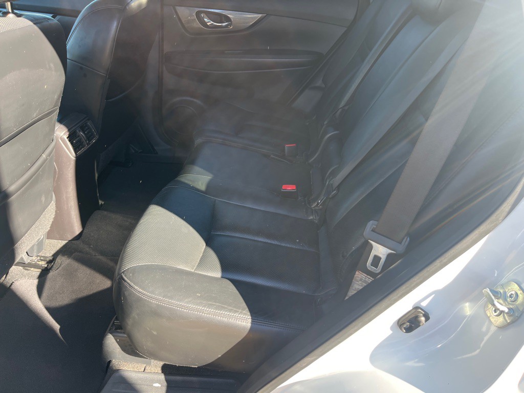2015 Nissan Rogue Image 5