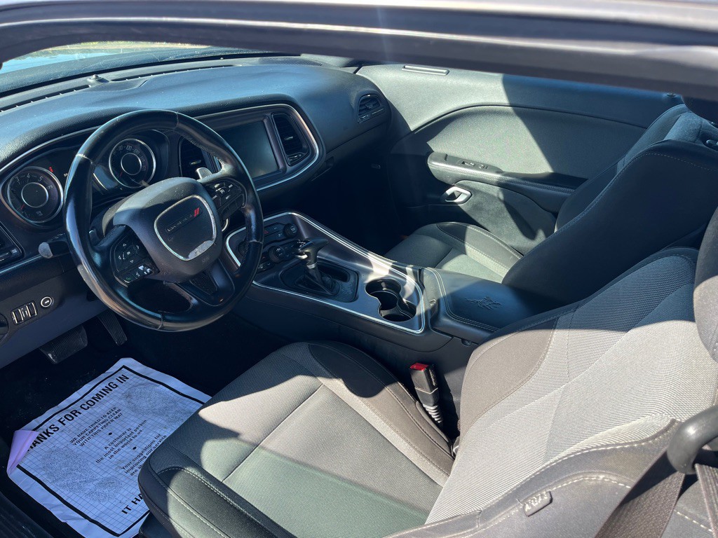 2016 Dodge Challenger Image 5