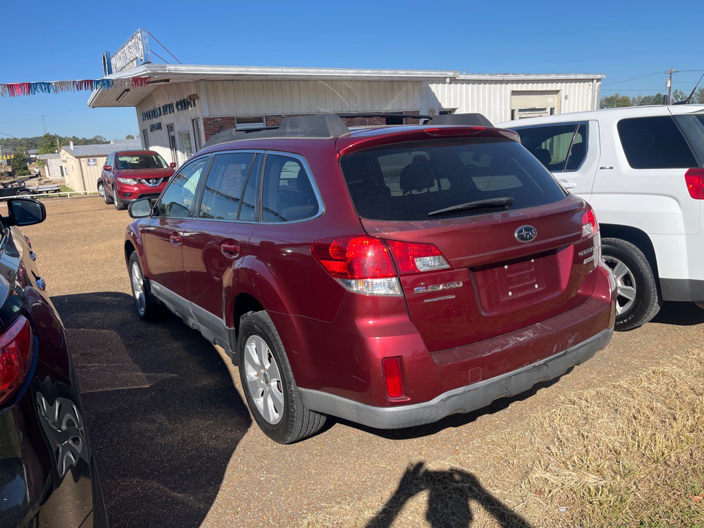 2011 Subaru Outback Image 4