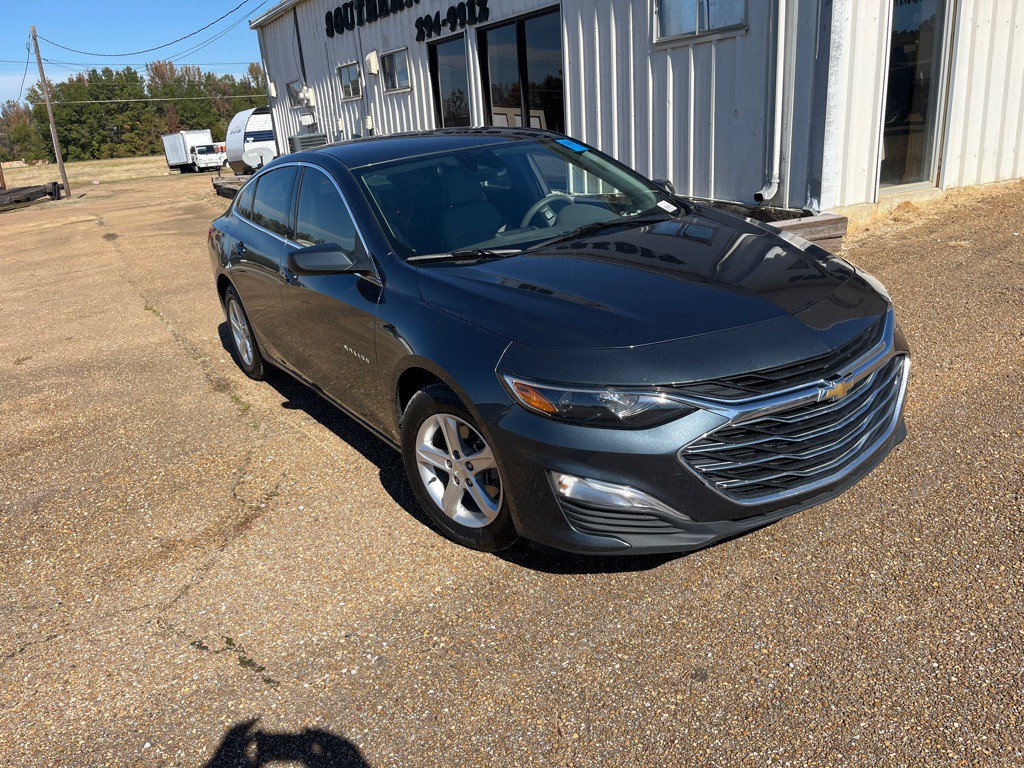 2020 Chevrolet Malibu Image 2