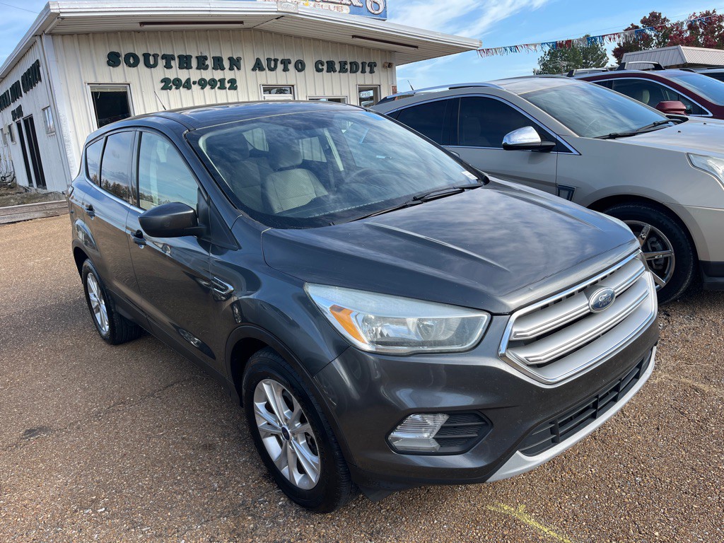 2017 Ford Escape Image 2