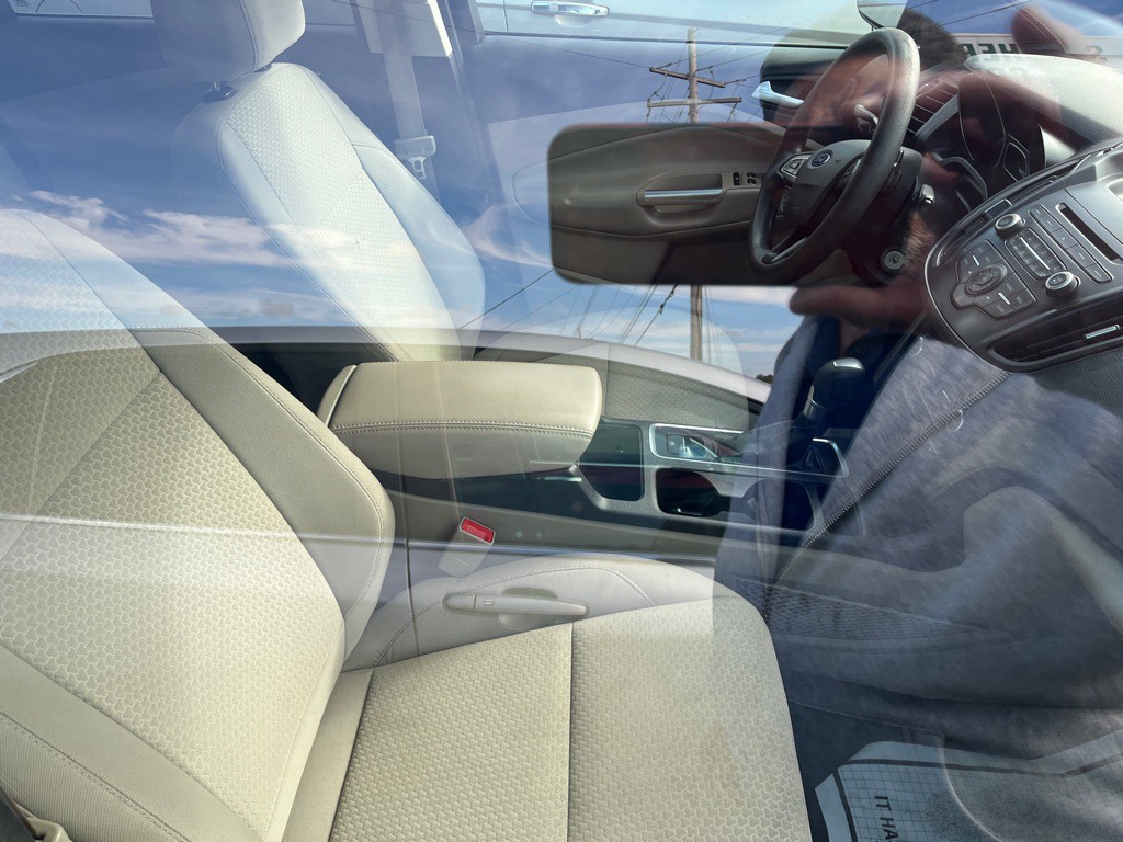 2017 Ford Escape Image 3