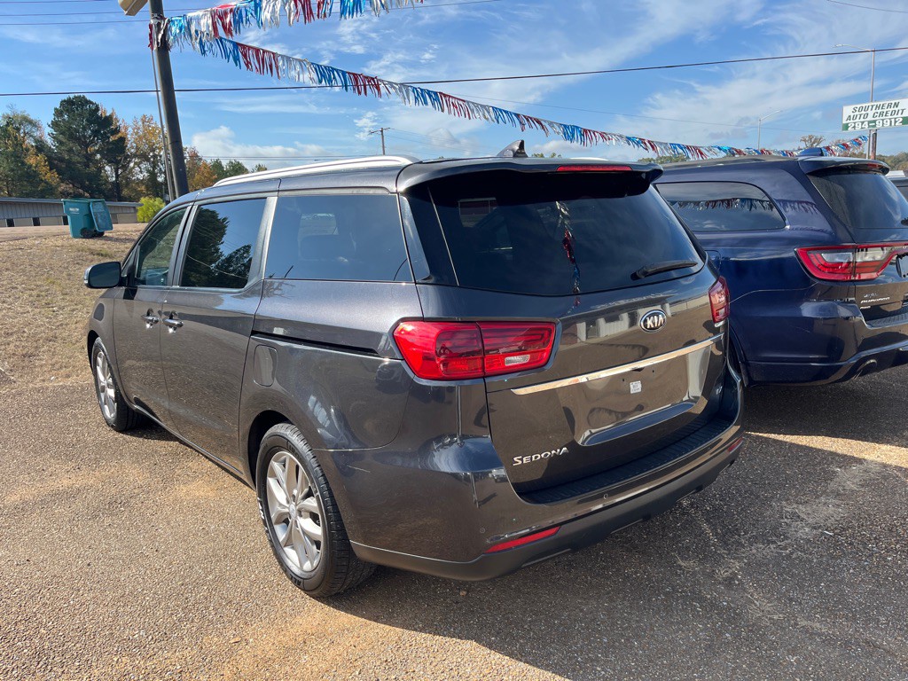 2020 Kia Sedona Image 4
