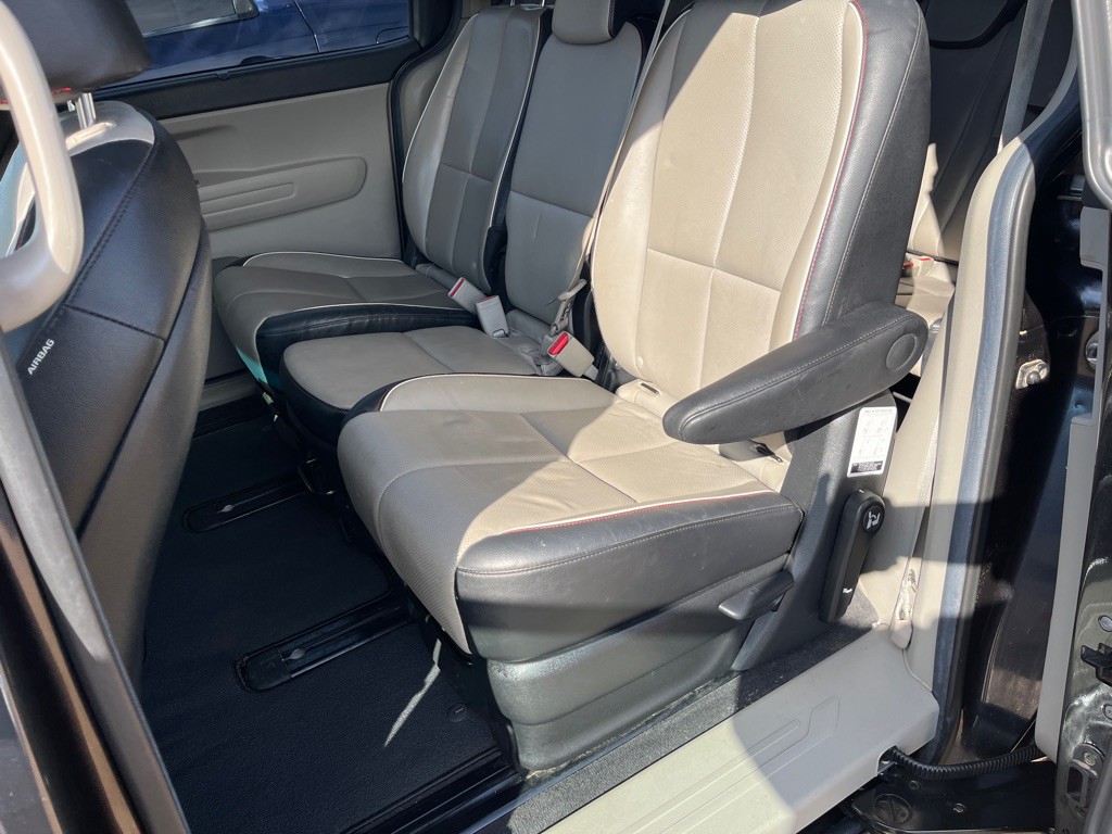 2020 Kia Sedona Image 6
