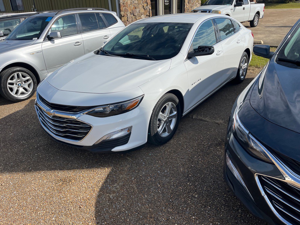 2021 Chevrolet Malibu Image 1